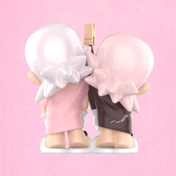 Zsiga Romantic Greetings Figure