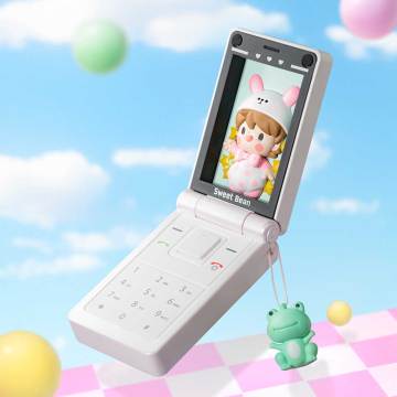 Sweet Bean Pearl White Flip Phone Figure