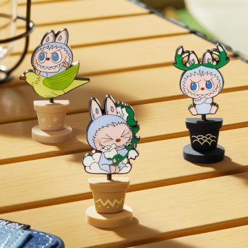 THE MONSTERS FALL IN WILD SERIES-Badge Blind Box