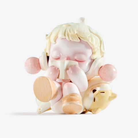 SKULLPANDA Club Man Figurine