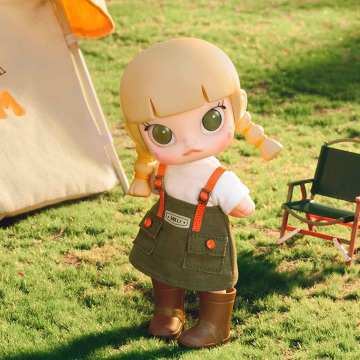 MOLLY Go Camping Action Figure